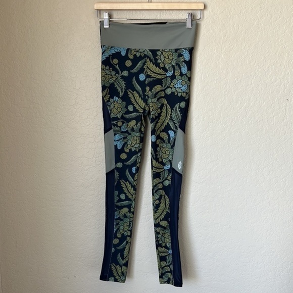 Free people movement vida floral mesh leggings - Picture 2 of 9